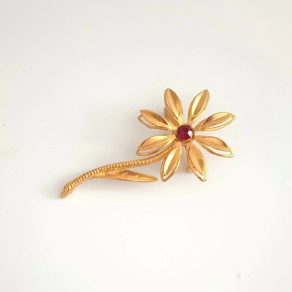 Vintage Long Stem Flower Brooch Etched Gold Tone 3D Red Rhinestone Center